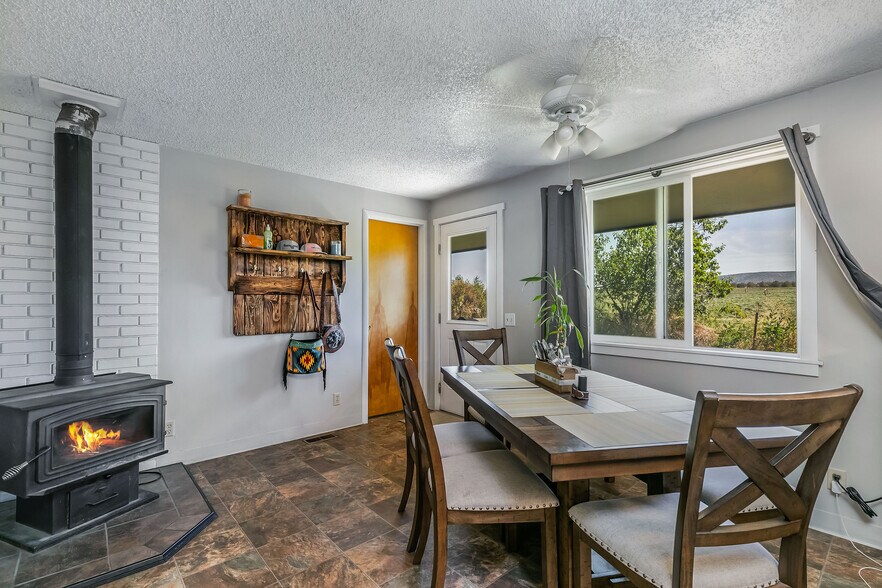 More Photos Of 11705 SW Shumway Rd, Powell Butte Specialty For Sale