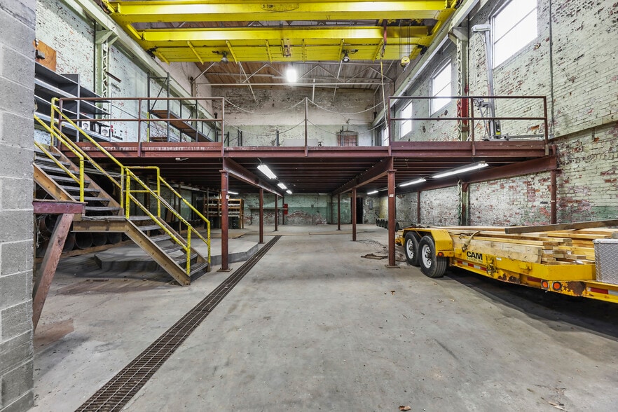 More Photos Of 1311 East St, Pittsfield Warehouse For Sale