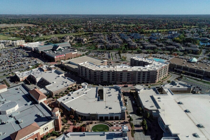 More Photos Of 135th St And Metcalf Ave, Overland Park Unknown For Lease