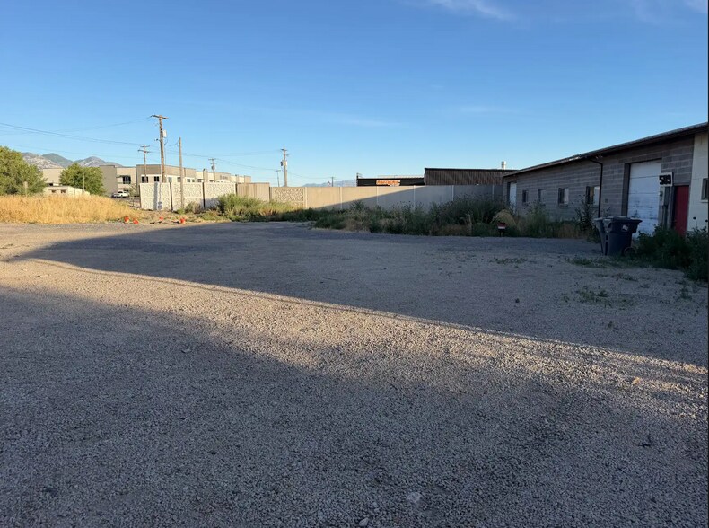 More Photos Of 589 N Geneva Rd, Lindon Warehouse For Sale