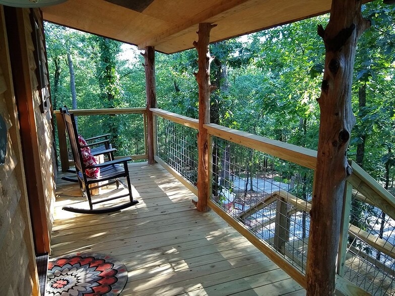 More Photos Of 70 Dogwood Rdg, Eureka Springs Hotel For Sale