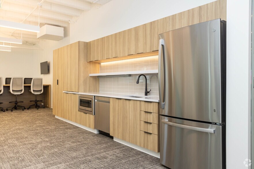 More Photos Of 3555 Farnam, Omaha Office For Lease