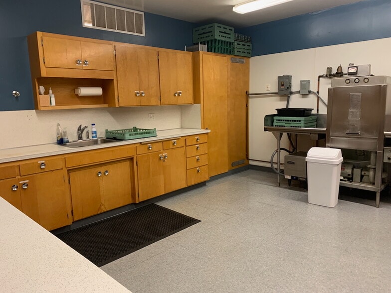 More Photos Of 8243 S Park Ave, Tacoma Religious Facility For Sale