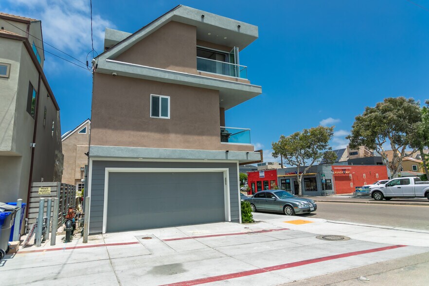 More Photos Of 3816 Mission Blvd, San Diego General Retail For Lease