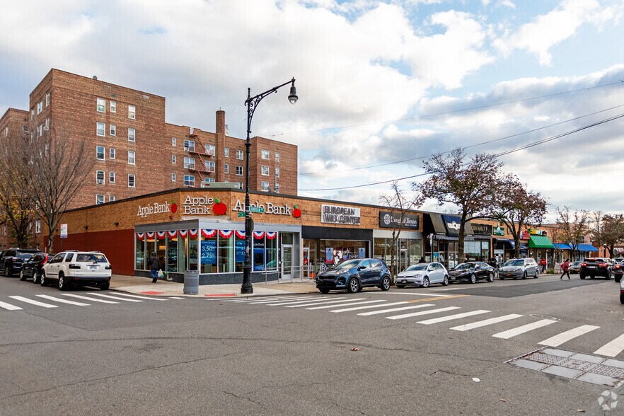 More Photos Of 3520-3552 Johnson Ave, Bronx Storefront Retail Office For Lease