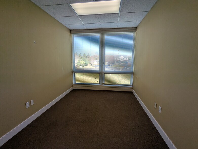 More Photos Of 1243 Easton Rd, Warrington Unknown For Lease