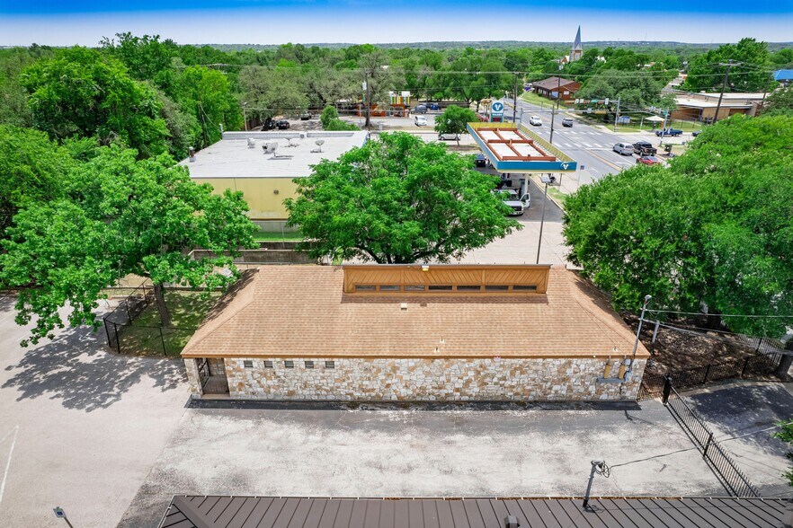 More Photos Of 4409 Menchaca Rd, Austin Medical For Sale