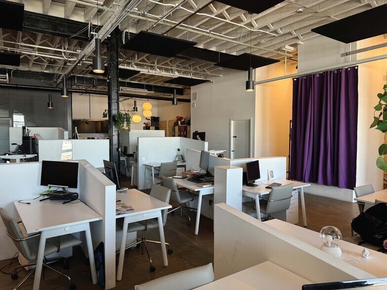 More Photos Of 190 West St, Brooklyn Warehouse For Lease