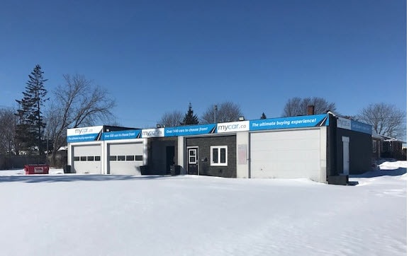 Primary Photo Of 1180 Pitt, Cornwall General Retail For Sale