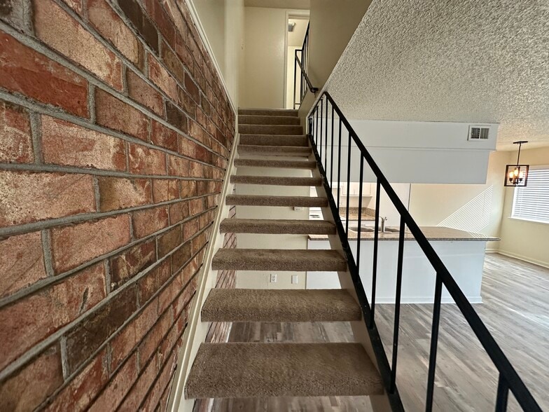 More Photos Of 67 Nedra Ct, Sacramento Apartments For Sale