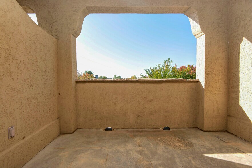 More Photos Of 1531 E Bradford Pky, Springfield Medical For Lease