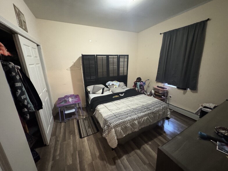 More Photos Of 204-206 Magnolia St, Hartford Apartments For Sale