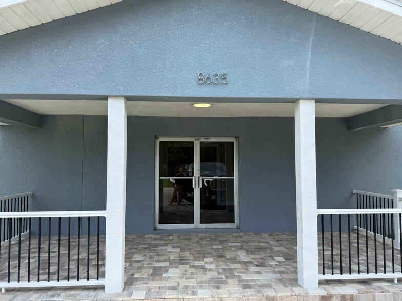 More Photos Of 8635 W Goodman Ln, Homosassa Industrial For Lease
