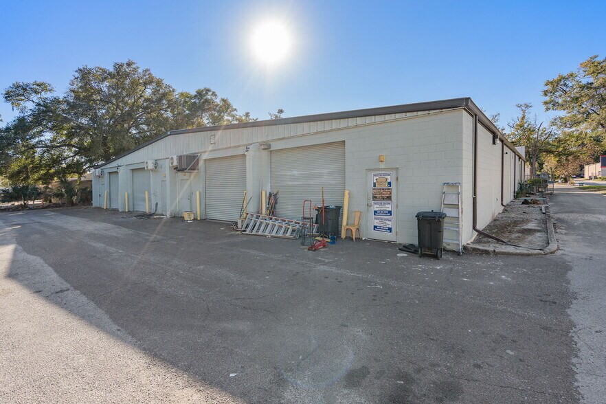 More Photos Of 175 Semoran Commerce Pl, Apopka Light Distribution For Sale