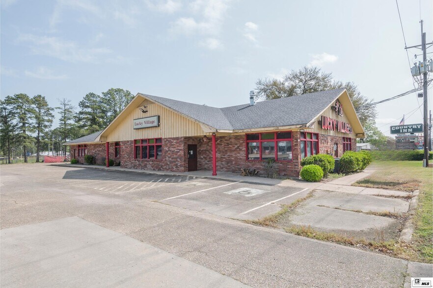 More Photos Of 1801 E Madison Ave, Bastrop Restaurant For Sale