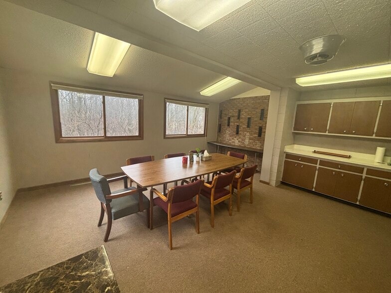 More Photos Of 961 E Maple St, Holly Religious Facility For Sale