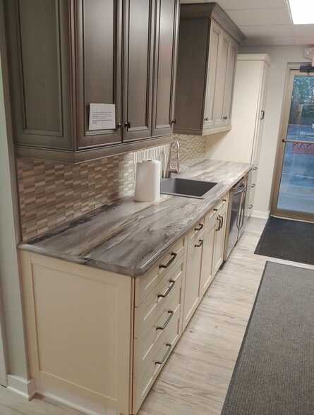 More Photos Of 1161 Bethel Rd, Columbus Medical For Sale