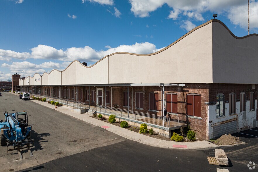 More Photos Of 220 Passaic St, Passaic Storefront For Lease