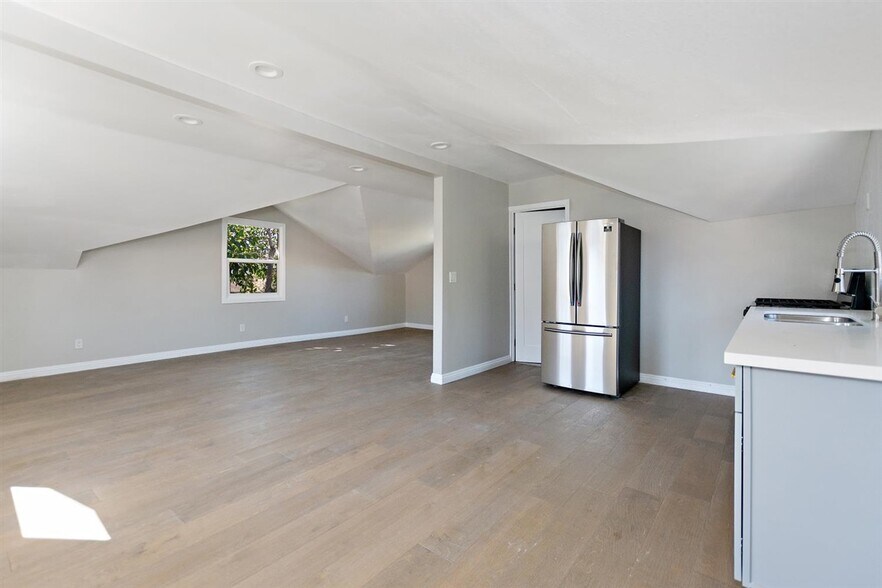 More Photos Of 1703 S Burlington Ave, Los Angeles Apartments For Sale