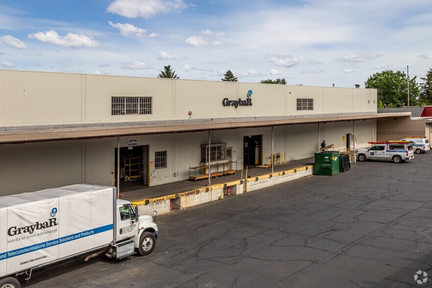 More Photos Of 901 NE 60th Ave, Portland Warehouse For Lease
