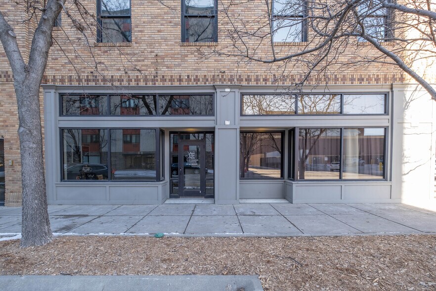 More Photos Of 100-114 E Walnut St, Mankato Office For Lease