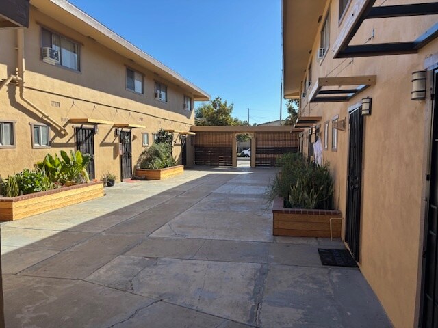 More Photos Of 437-443 W Valencia Dr, Fullerton Apartments For Sale
