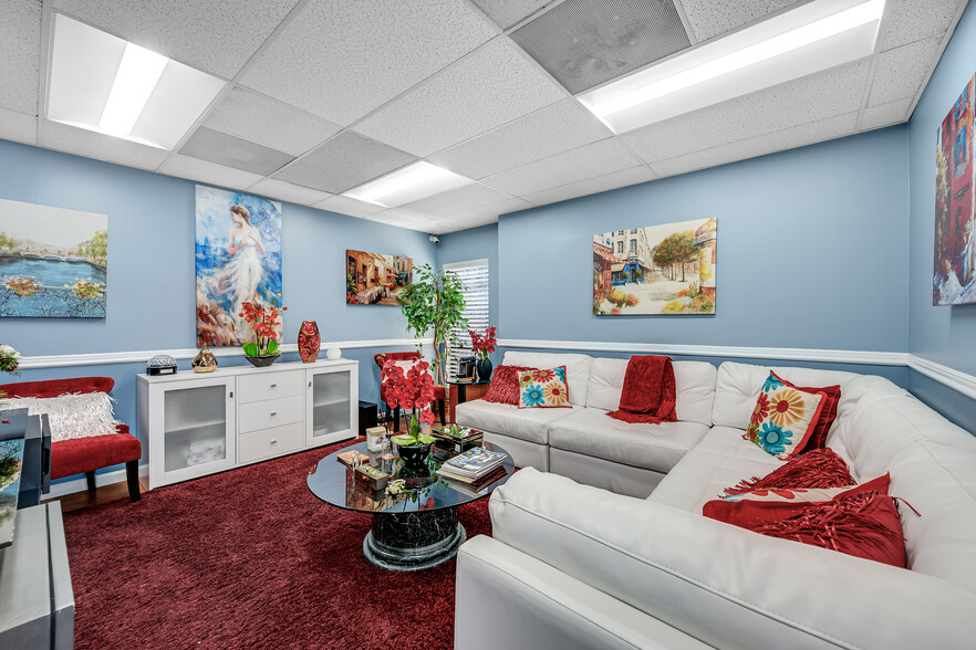 More Photos Of 101 Chestnut St, Gaithersburg Medical For Sale