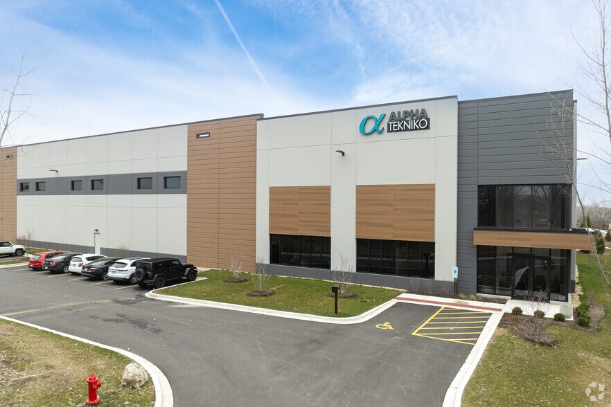 More Photos Of 1400 Rose Rd, Lake Zurich Manufacturing For Lease