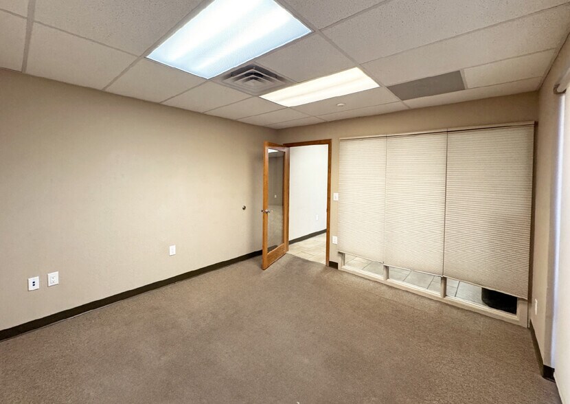 More Photos Of 2511-2517 Wyoming Blvd NE, Albuquerque Office For Sale