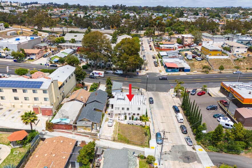 More Photos Of 2693 Market St, San Diego Freestanding For Sale