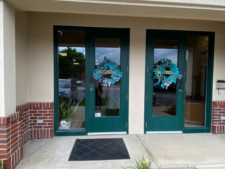 More Photos Of 90 Executive Dr, Carmel Office For Lease