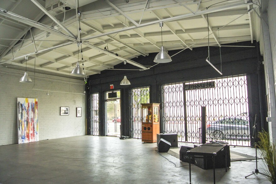 More Photos Of 5810 W 3rd St, Los Angeles Storefront For Lease