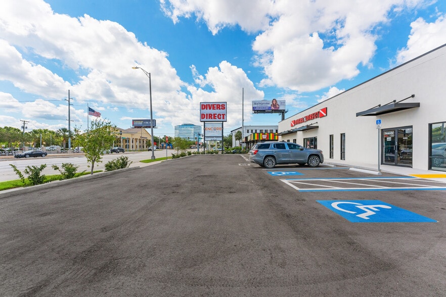 More Photos Of 418 N Dale Mabry Hwy, Tampa Freestanding For Sale