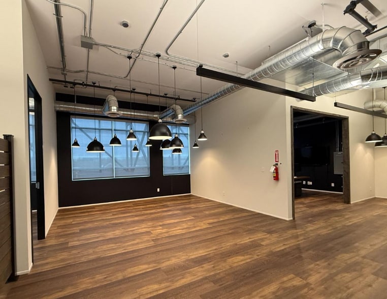 More Photos Of 65 Denzil Doyle Crt, Ottawa Light Distribution For Sale