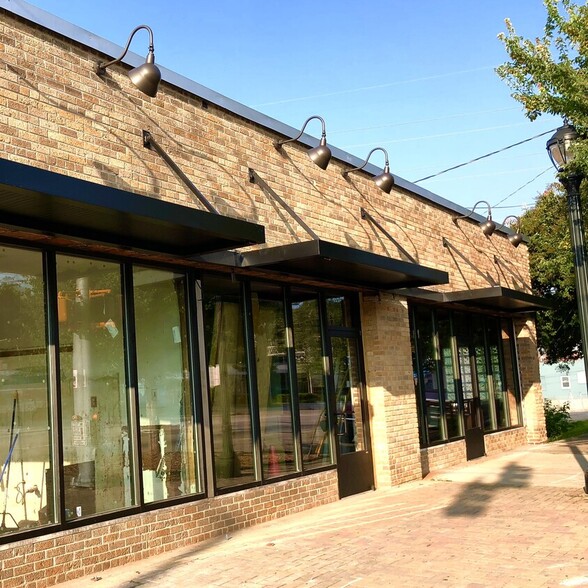 Primary Photo Of 2310 Benjamin E Mays Dr SW, Atlanta Storefront For Lease