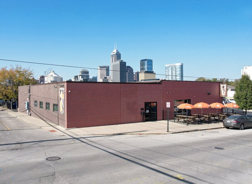 More Photos Of 140 S College Ave, Indianapolis General Retail For Lease