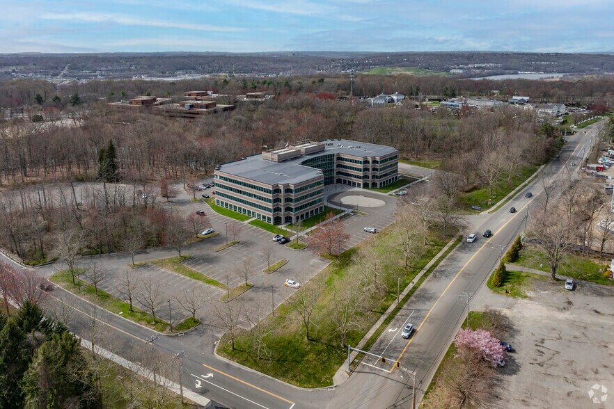 More Photos Of 440 Wheelers Farms Rd, Milford Office For Lease