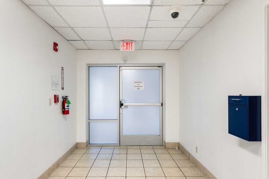 More Photos Of 564 S Dora St, Ukiah Medical For Sale