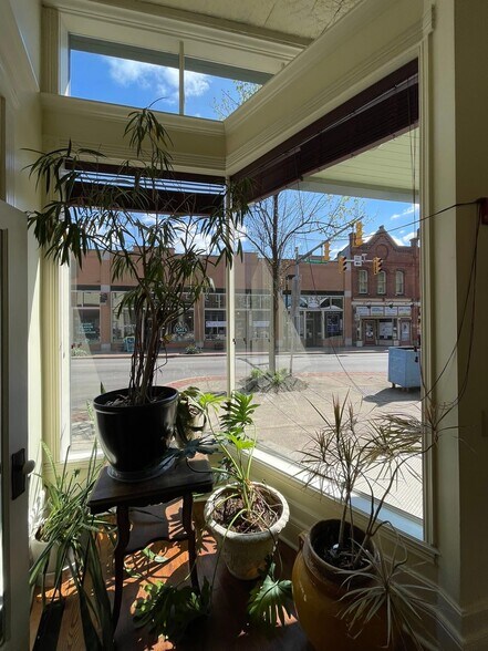 More Photos Of 301 Washington St W, Charleston Office For Lease