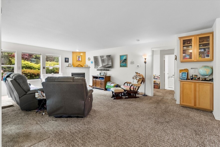 More Photos Of 344 E Bellis Fair Pky, Bellingham Apartments For Sale