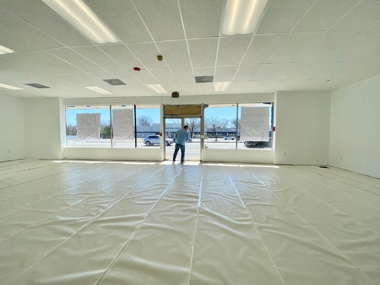 More Photos Of 6133 Jericho Tpke, Commack Storefront For Lease