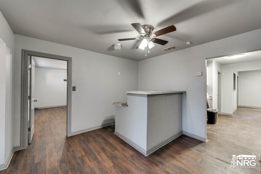 More Photos Of 2690 S County Rd W, Odessa Distribution For Lease