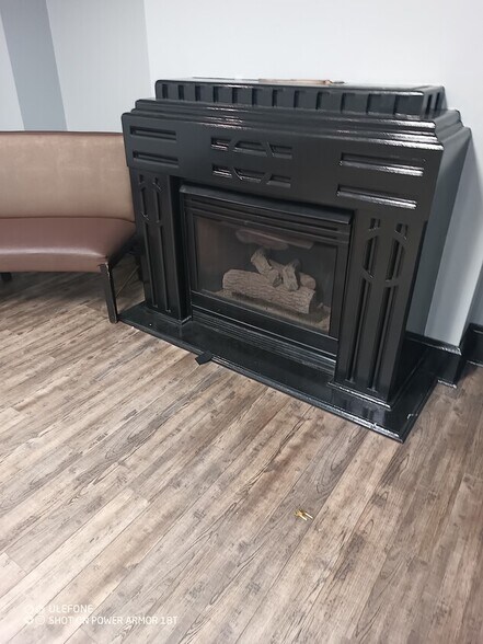 More Photos Of 2650-2652 E Somerset St, Philadelphia Restaurant For Lease