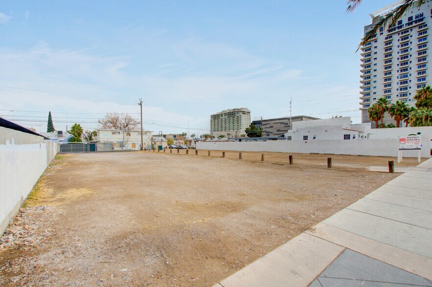 More Photos Of 715 Casino Center Blvd, Las Vegas Land For Sale