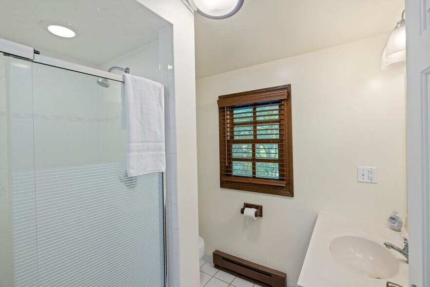 More Photos Of 40 Hospital Rd, Gettysburg Hotel For Sale