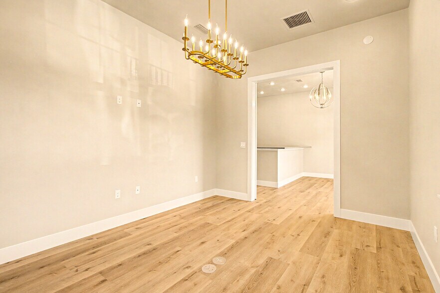 More Photos Of 13598 W Newberry Rd, Newberry Office For Lease