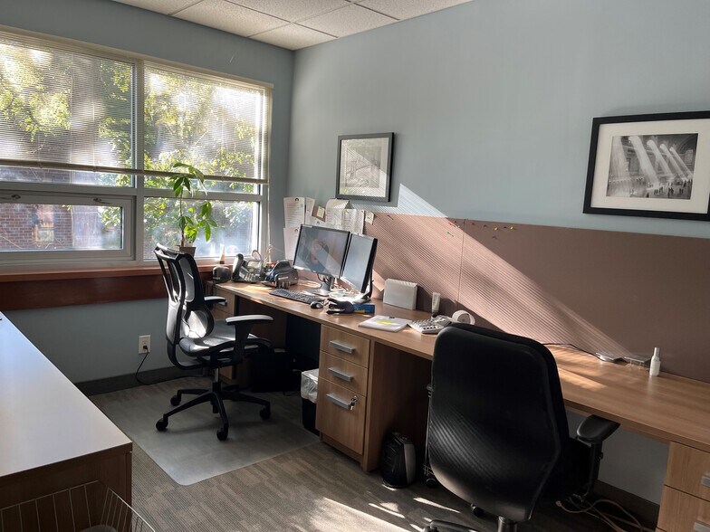 More Photos Of 525 Northern Blvd, Great Neck Medical For Lease