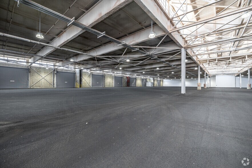 More Photos Of 1251 W Pier D St, Long Beach Warehouse For Lease