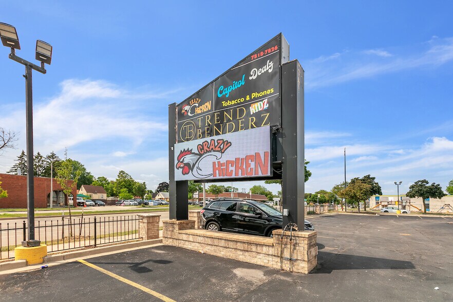 More Photos Of 7822 W Capitol Dr, Milwaukee Storefront For Sale