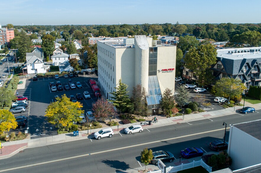 More Photos Of 55 Maple Ave, Rockville Centre Medical For Lease